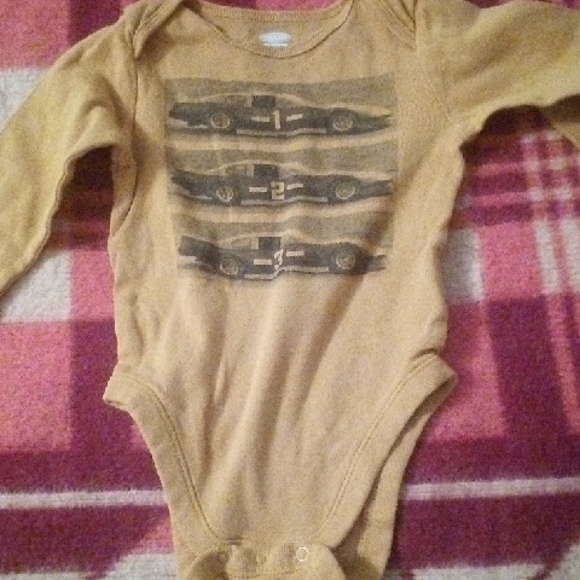 Old Navy Light Gray Kids Bodysuit - Picture 2 of 8